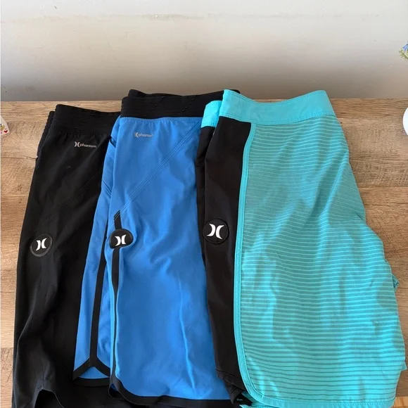 Hurley Phantom Board Shorts Black, Blue and Teal Striped size 33 - Picture 1 of 4